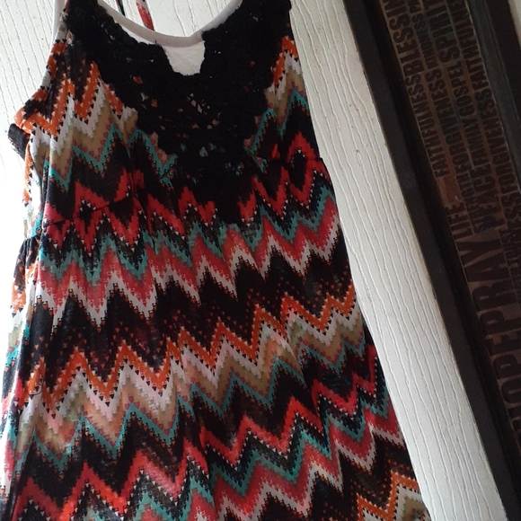 Dress - Picture 3 of 3